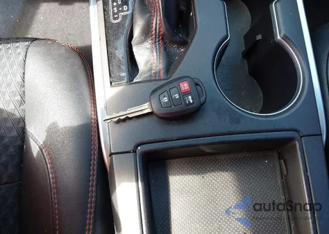 2015 Toyota Camry Se z USA, uszkodzony, nr VIN 4T1BF1FK1FU031079